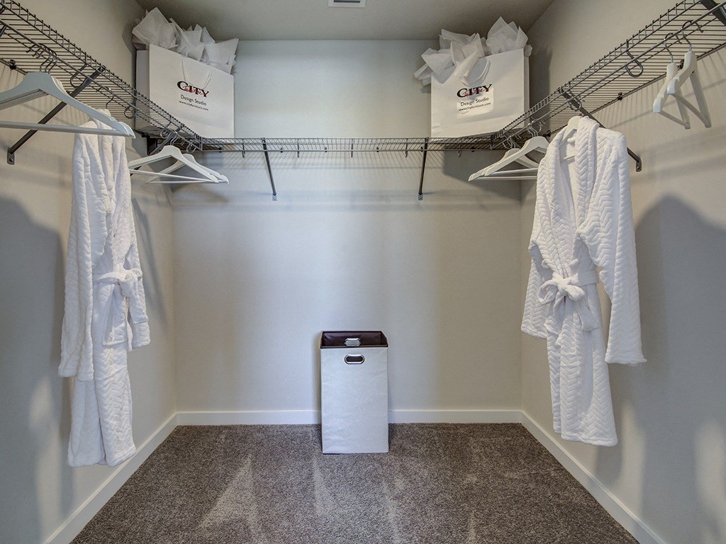 Bell at Broken Sound_Cade_Closet